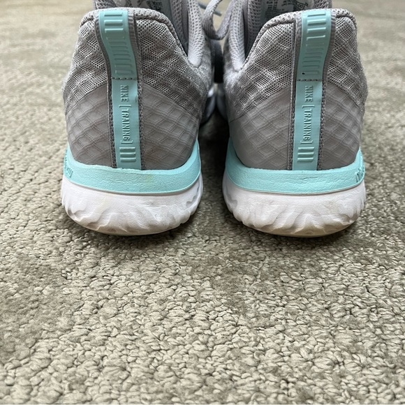 EUC Women’s Nike Renew In Season TR 9 size 7 in Ocean Blue/Gray - Picture 5 of 8
